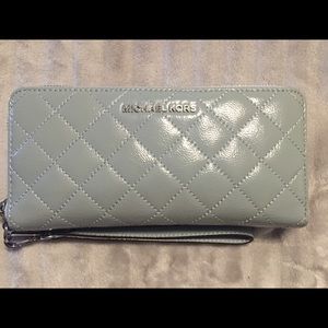 Michael Kors Continental Wallet